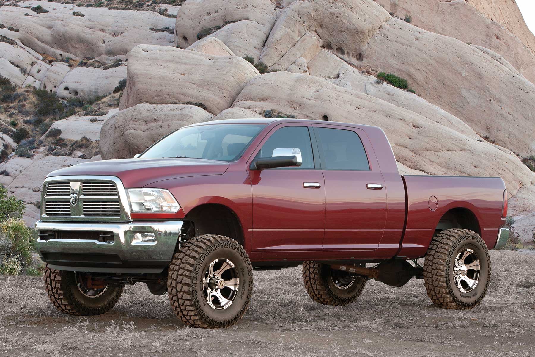 Ram дома. Dodge Ram 2500 Power Wagon. Додж рам Лонг. Dodge Ram 2004 Tuning. Ram 2500 2019 Lift Kit.