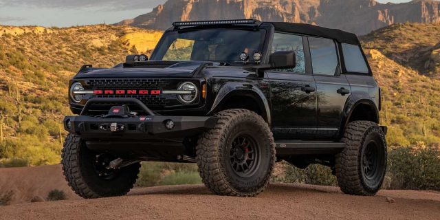 2021 Ford Bronco - Uniball UCA Lift Kits - Fabtech®